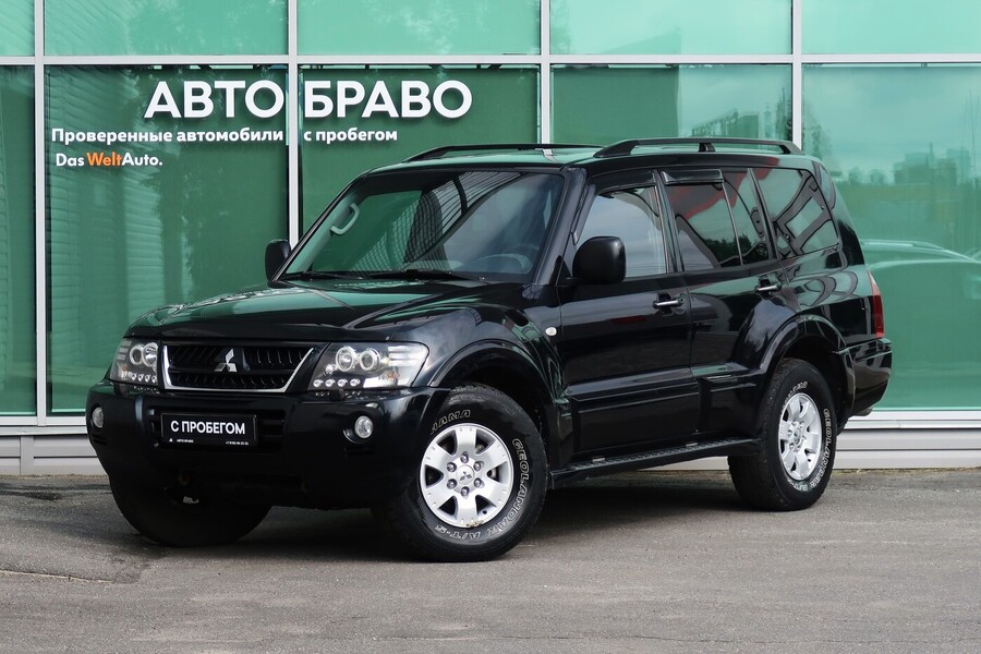 Mitsubishi Pajero 3.2 АТ 2006 чёрный