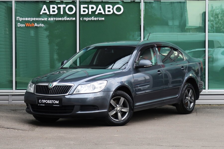 Skoda Octavia 1.6 МТ 2011 серый